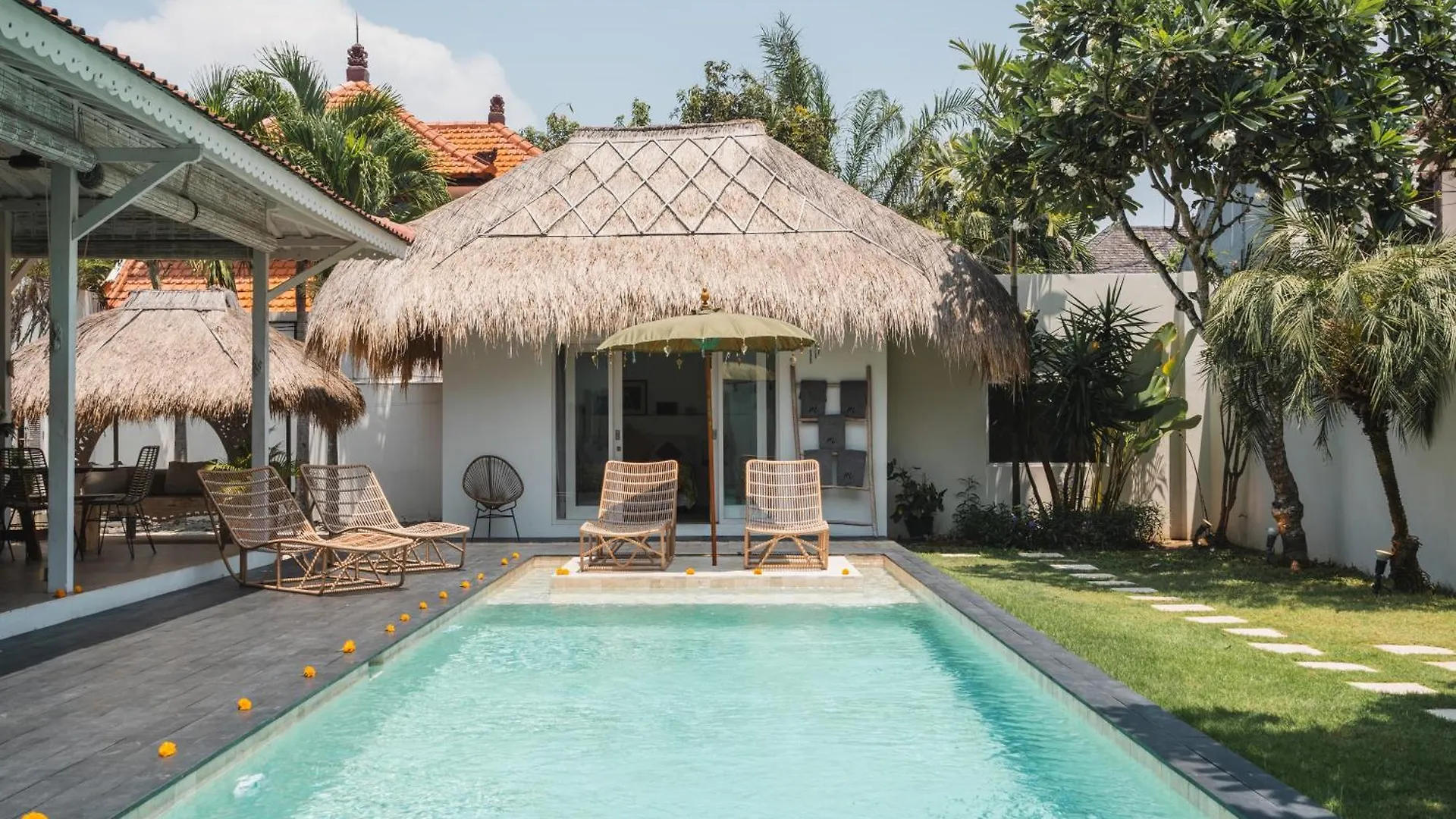 Villa M By Alfred In Bali Seminyak